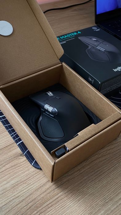 Мишка Logitech MX Master 4 Graphite
