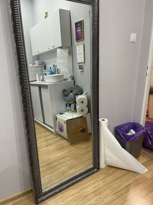 Srebne lustro z jysk