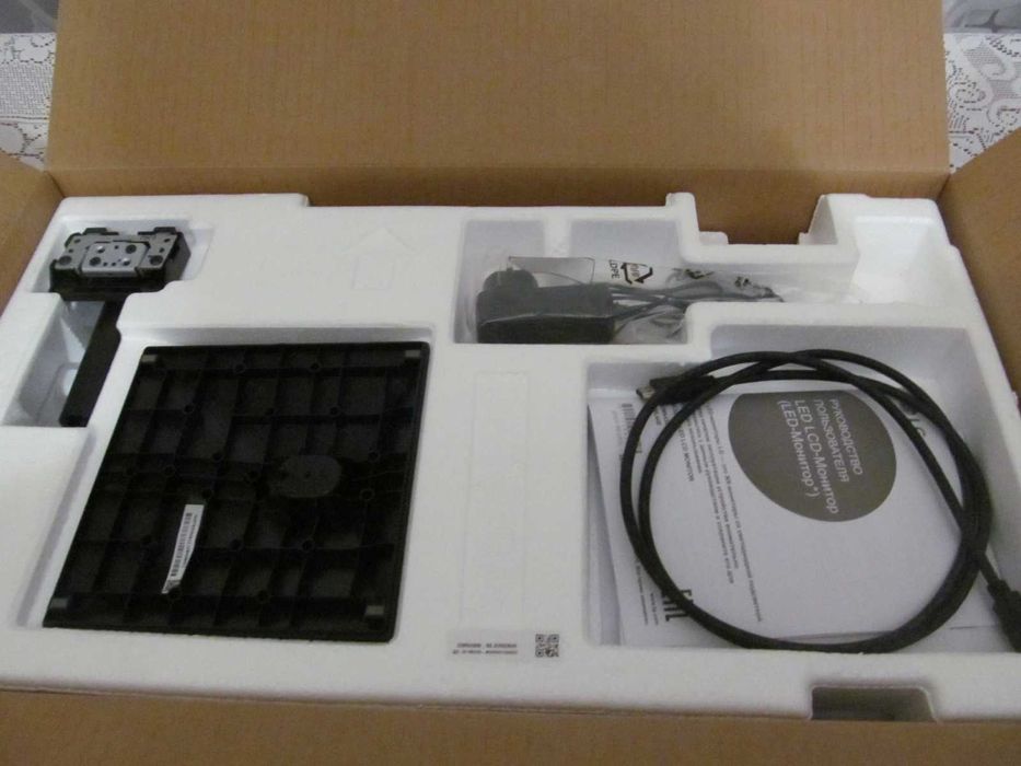 Монітор LG 22MN 430