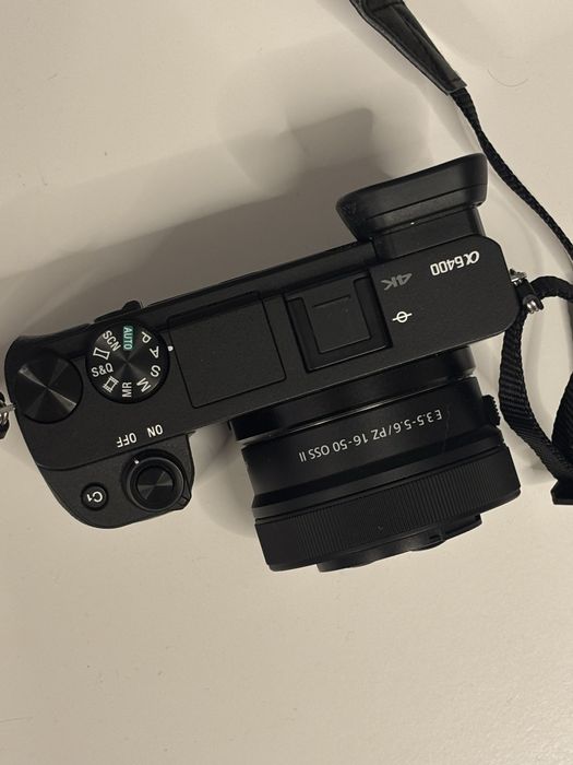 Sony a6400 + 16-50 OSS II