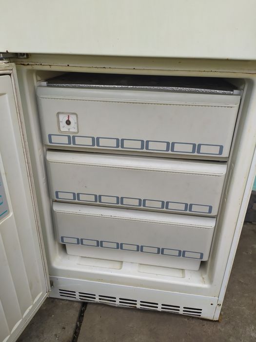 Морозильна камера морозилка  морозіловка