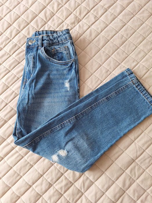 Jeansy boyfiend z przetarciami r.152
