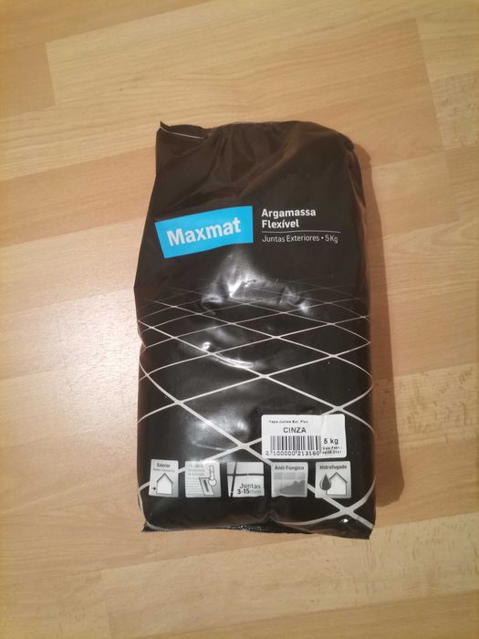 Saco de argamassa flexivel.cor cinza