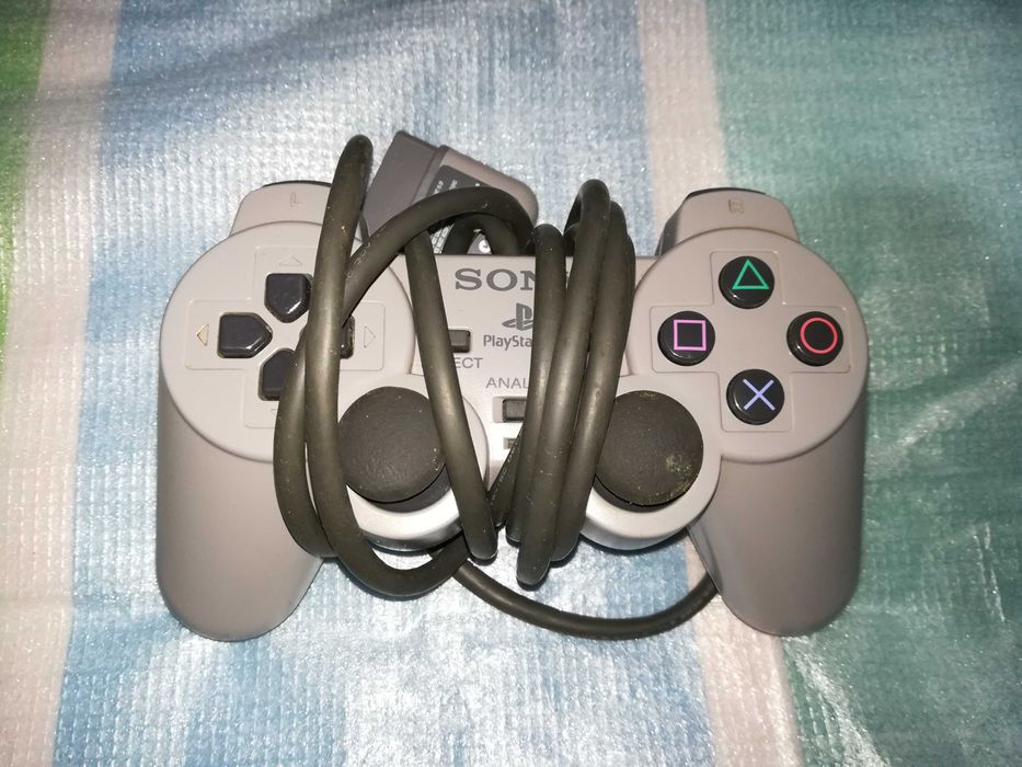 Playstation 2 + 24 Jogos + Dual Shock