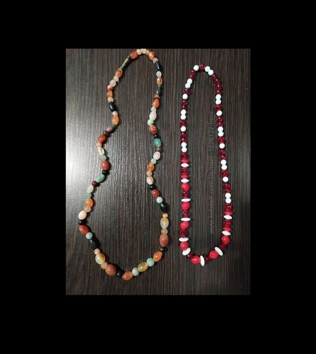 Різнокольорові буси, браслети