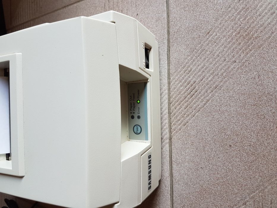 Impressora de talões com 100 rolos