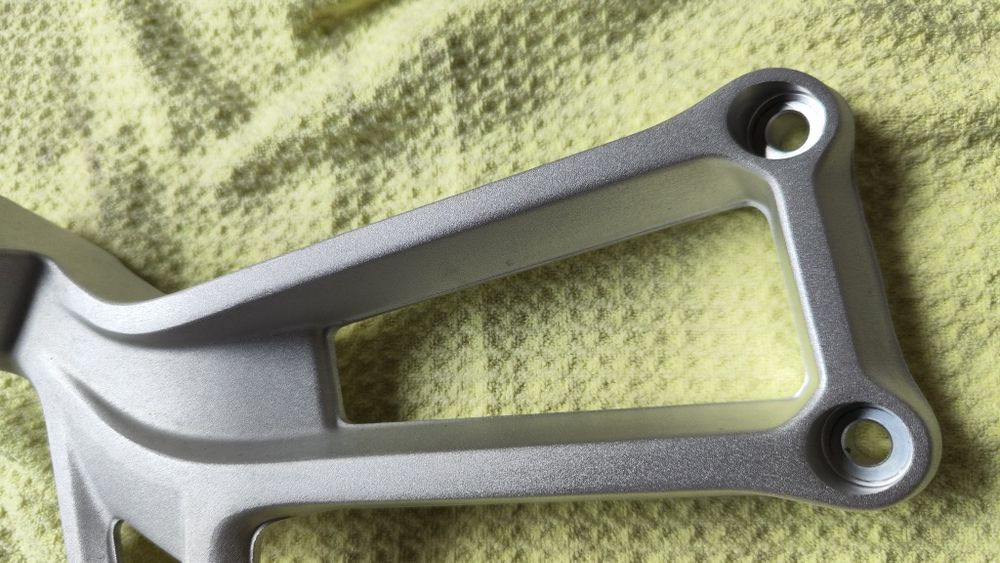 Suportes pousa pés BMW F750 GS / F850 GS