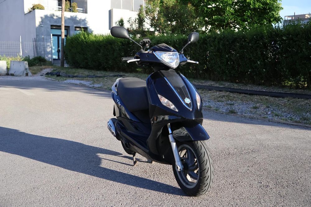 Piaggio Fly 125