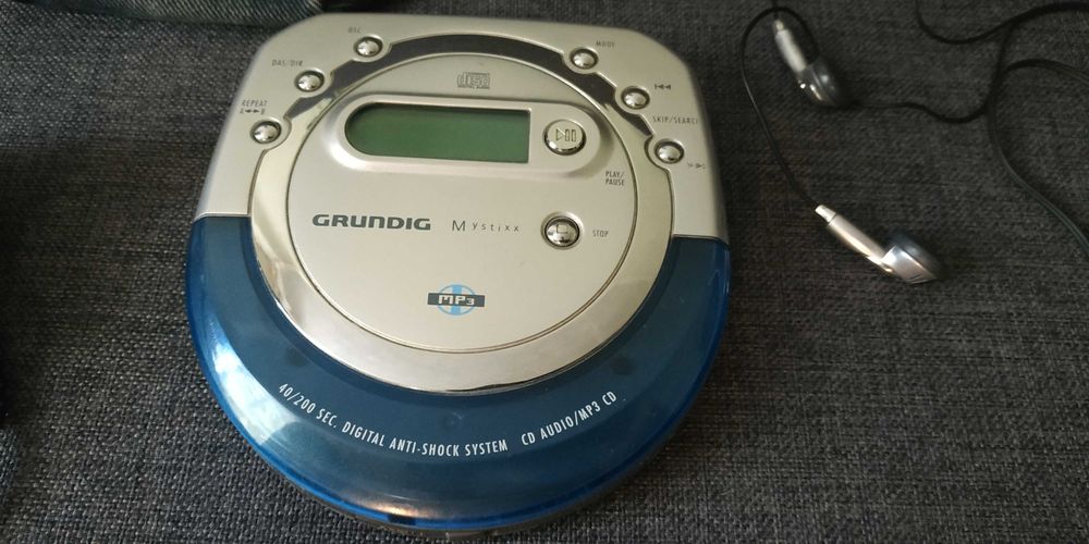 Плеер CD, MP3 Grundig Mystixx 9100
