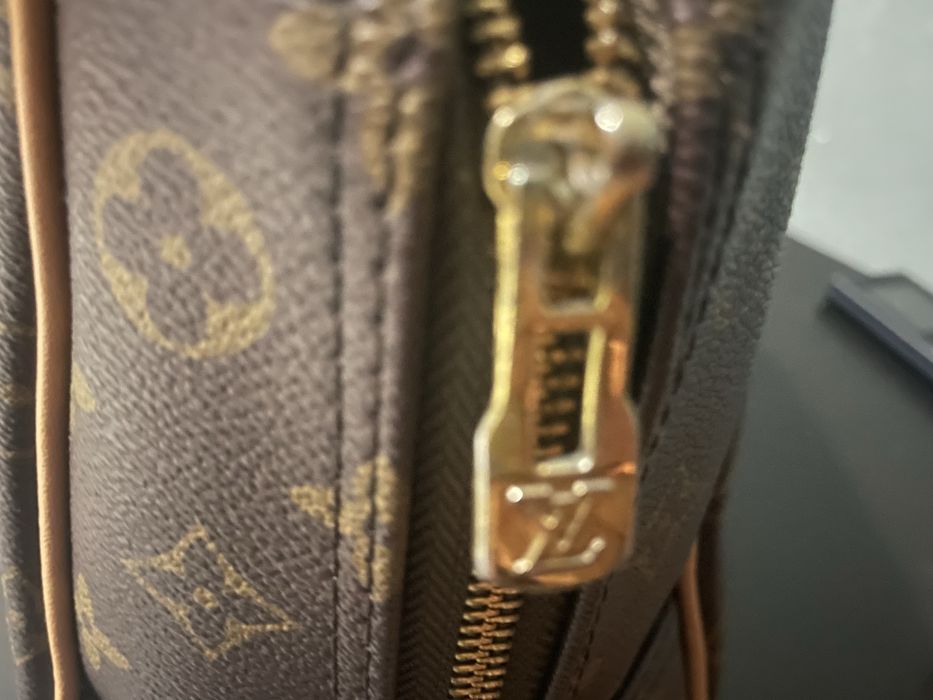 Mala LOUIS VUITTON cmo nova. Usada pouquissimas vezes. Otino estado