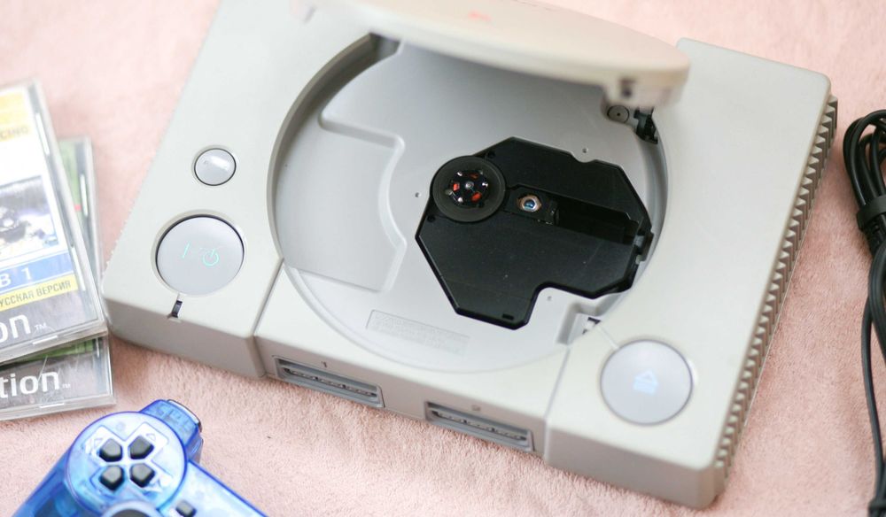 Продам sony playstation one ps1 SCPH-9002