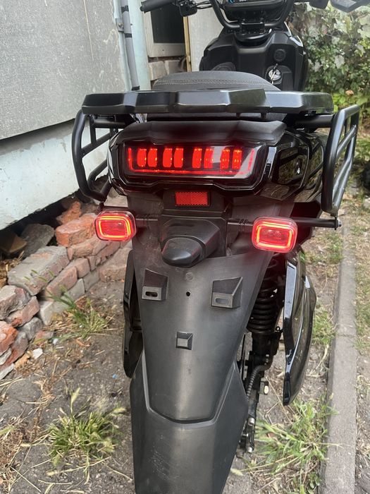 Corso Special RS  с кофром (багажником) 72V / 2999 Вт / 52Ah
