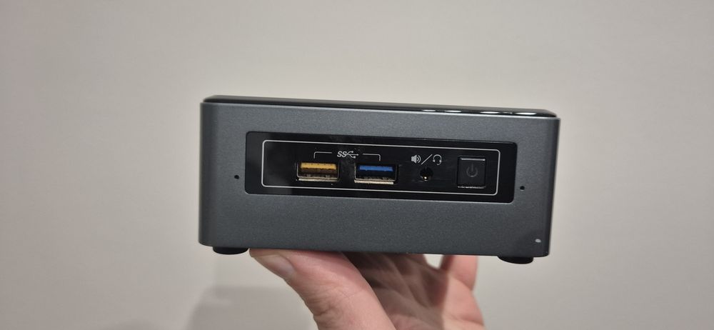 Intel NUC6CAYS Mini PC Celeron J3455 4GB RAM 128GB SSD WiFi Bluetooth HDMI VGA Windows 10 Home + zasilacz
