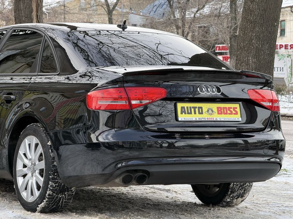Audi a4 2013рік, 2.0 бензин, повний привід
