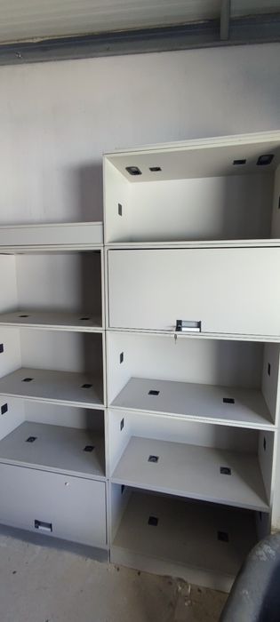 Móveis modernos empilháveis