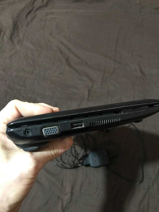Ноутбук ASUS Eee PC 1011PX + Wі-Fі адаптер