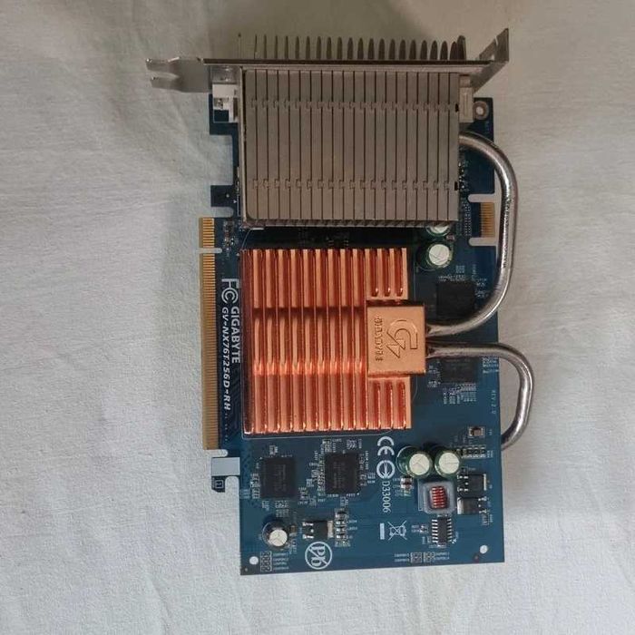 Karta graficzna Gigabyte GV-NX76T256D-RH