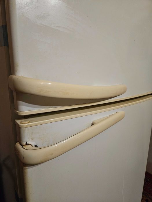 Продам холодильник б/у