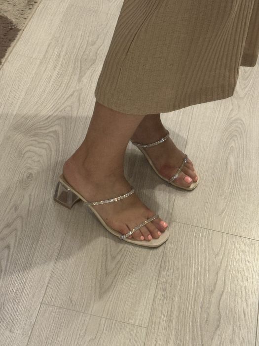 Шлепки на прозрачном каблуке размер 38