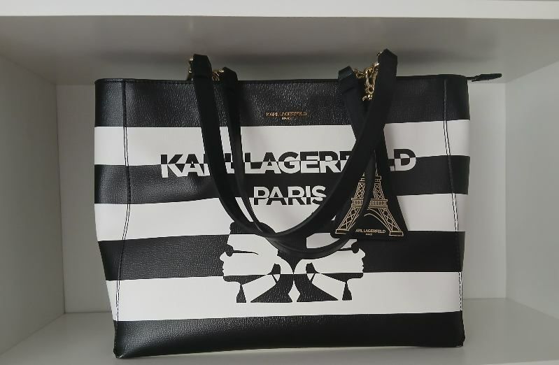 Shopperka Karl Lagerfeld z zawieszką