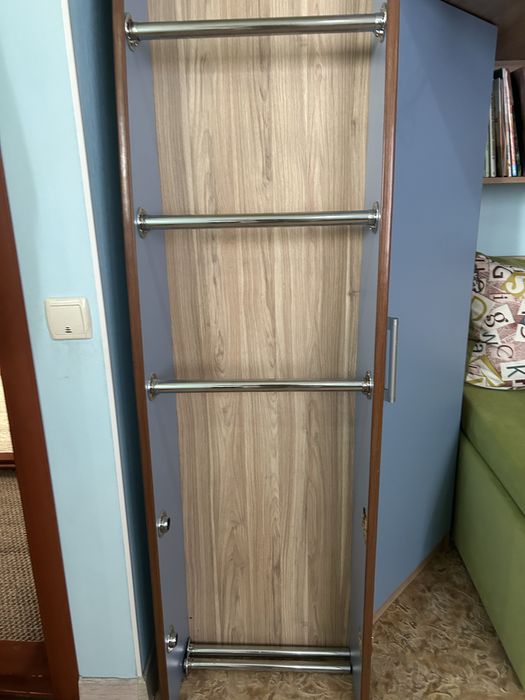 Комплекс ліжко-горище зі столом