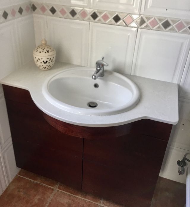 Bancada casa de banho lavatório e torneira
