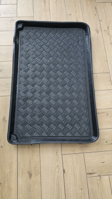 Mata do bagażnika renault captur