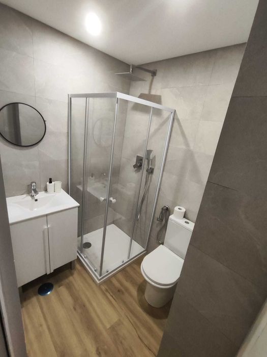 Quarto para arrendar Povoa Santo Adrião entrada imediata.