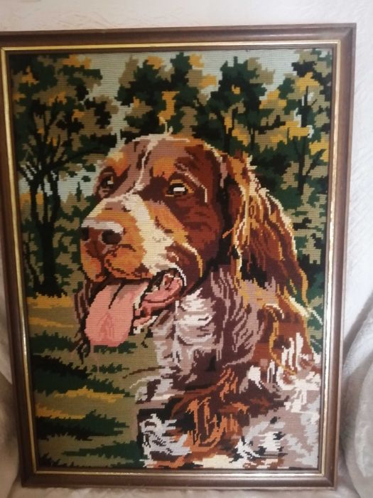 Quadro bordado à mão com moldura