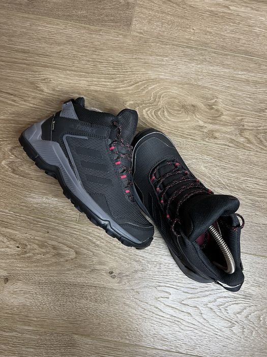 Продам БОМБЕЗНІ жіночі трекінгові черевики Adidas Terrex Eastrail GTX