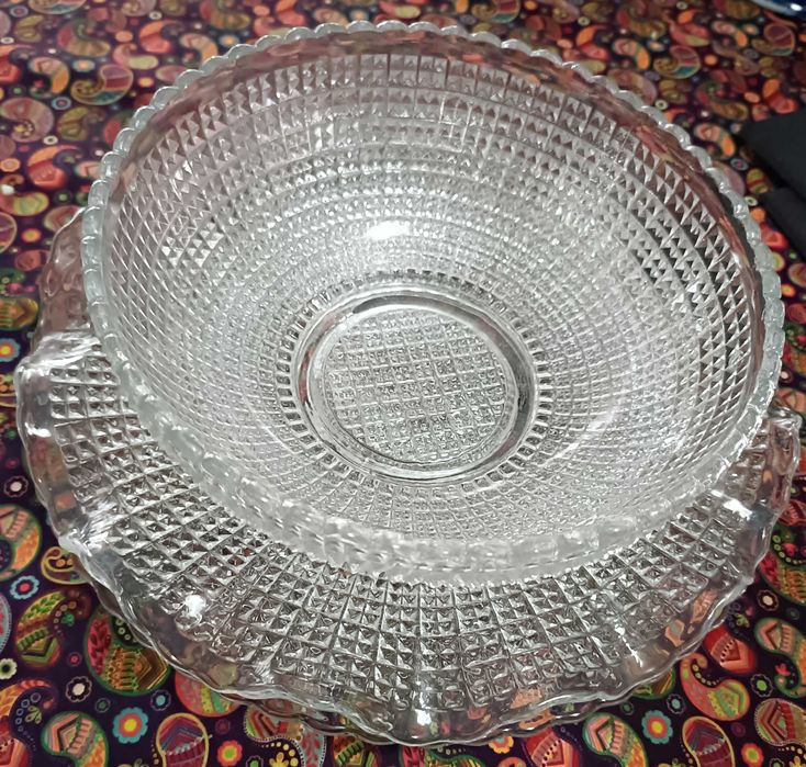 Terrinas de cristal muito elegantes