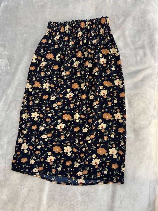 Spódnica długa do łydek w kwiaty / kwiatki