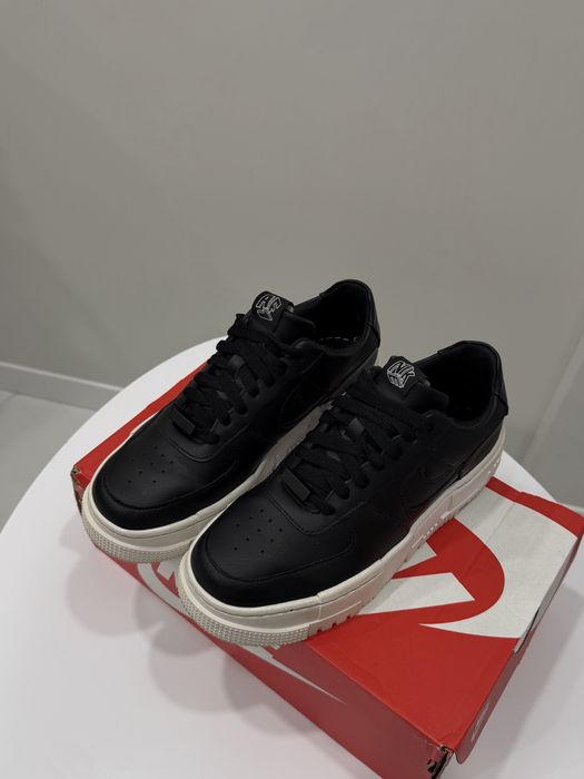 Жіночі кросівки Nike Air Force 1 Pixel