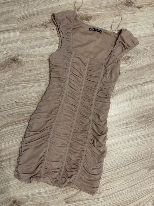 Платье zara 7385/325/942 бежевое р.s нарядное шифоновое