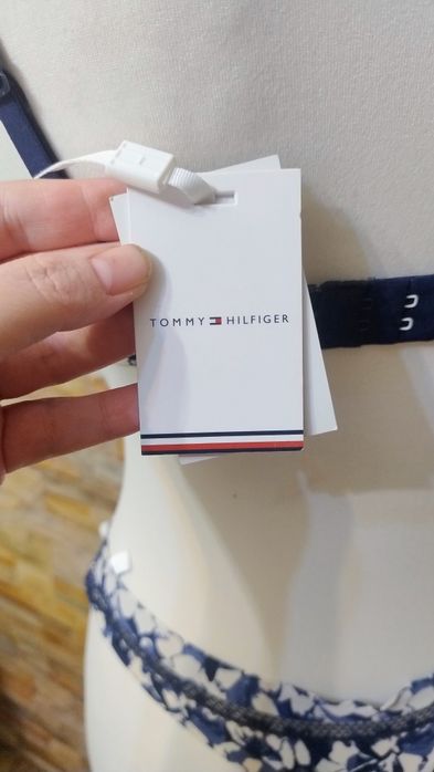 Nowy dwuczęściowy strój kąpielowy S. Tommy Hilfiger