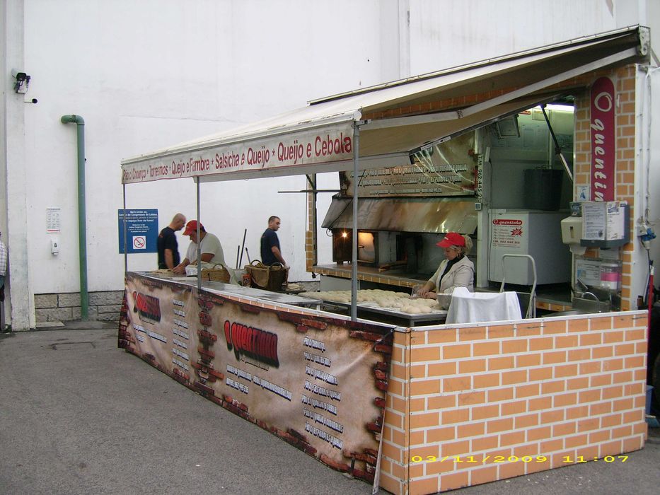 Roulote Food Truk de Pão com Chouriço e sabores  e Pizza