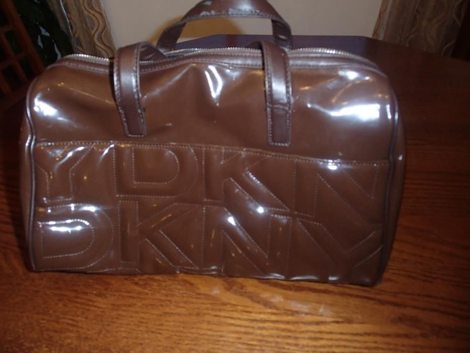 Mala de marca em muito bom estado