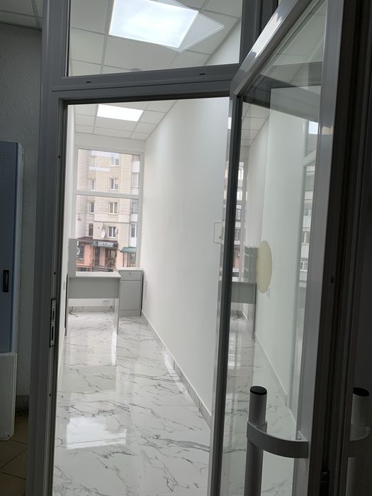 Здаю в довготривалу оренду приміщенняв торговому центрі « Центральний»