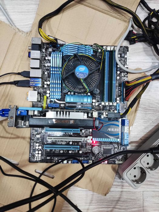 Материнска плата ASUS P8Z68 Deluxe