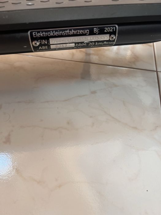 Продам електросамокат в хорошому стані