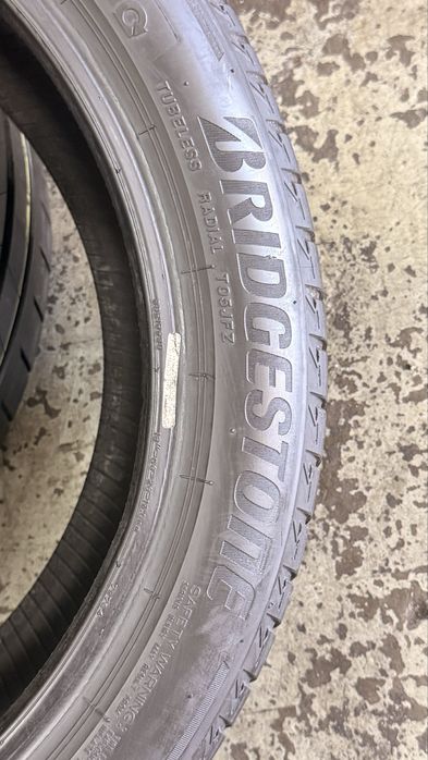 Pneus 225/45r18 Bridgestone Turanza T005 com 80% piso