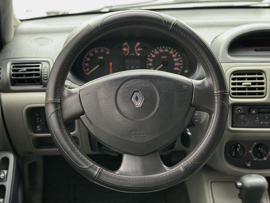 RENAULT SYMBOL 2003 року, 1.4 газ/бензин, автомат, передній привід.