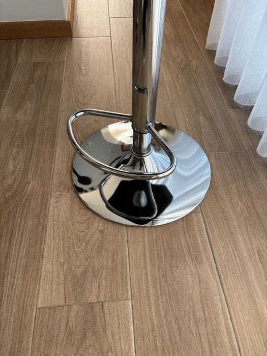 Bancos altos para balcão