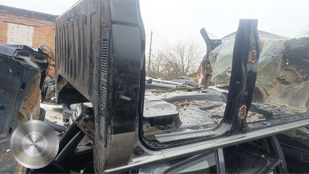 Четверть задняя правая Nissan Navara D22