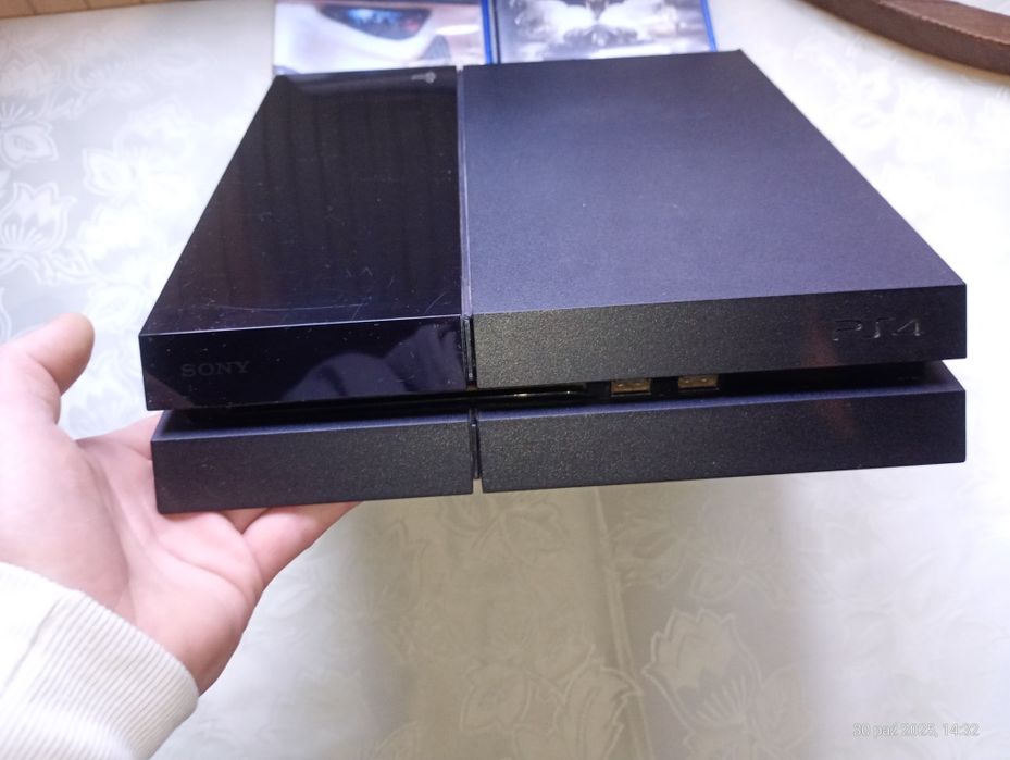 Ps4 fat 1tb sprawna 100% plus 2 gry