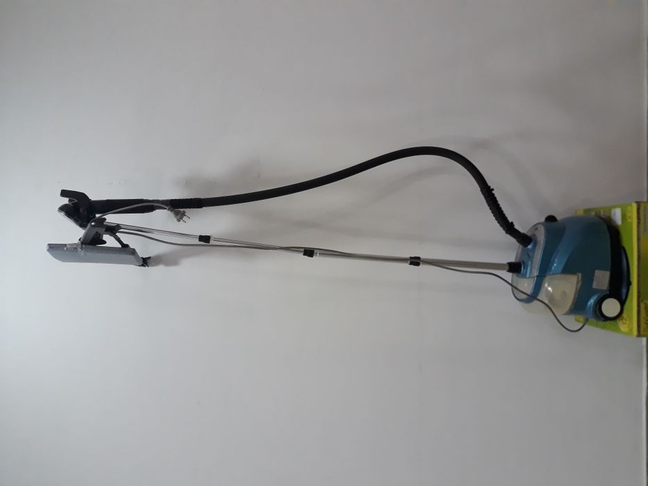 Prasowalnica parownica w pionie 1500W