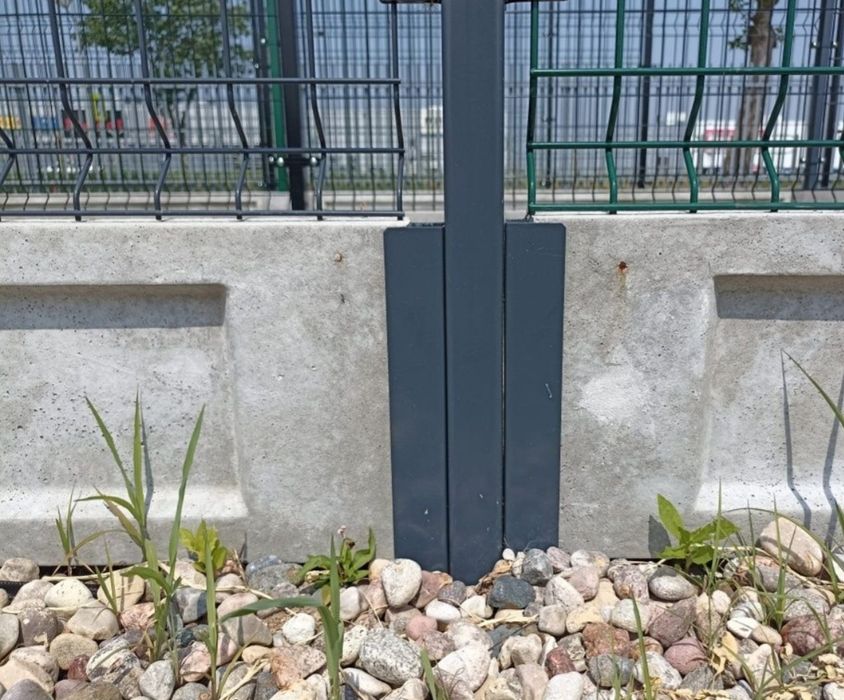 Ogrodzenia panelowe, Montaż ogrodzeń