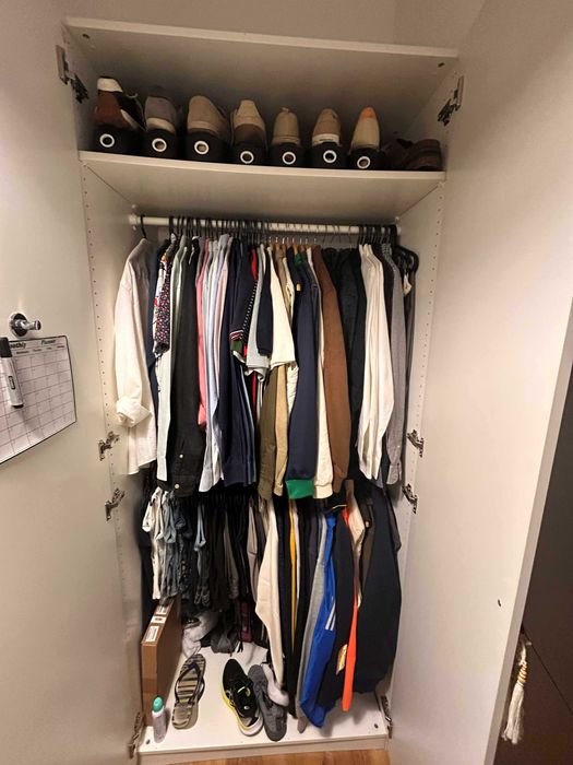 Roupeiro Pax IKEA - 236x75x58 - Branco, 2 varões, 2 portas, 1 prateleira. Puxadores incluídos.