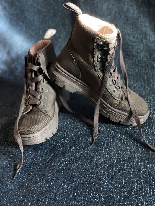 жіноче взуття DR. Martens