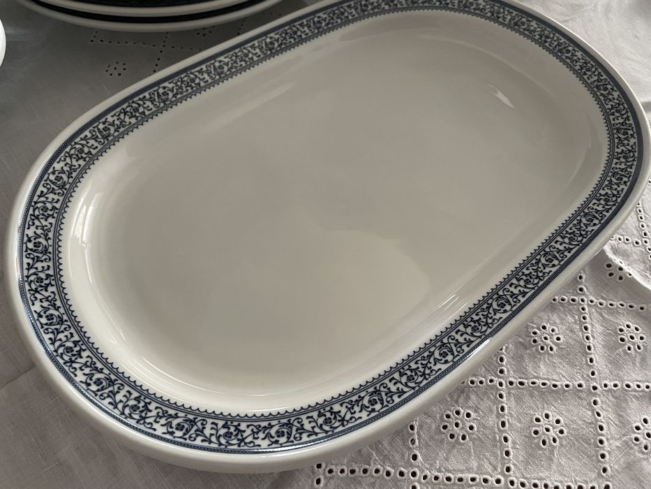 Coimbra SP Portugal. Serviço de porcelana